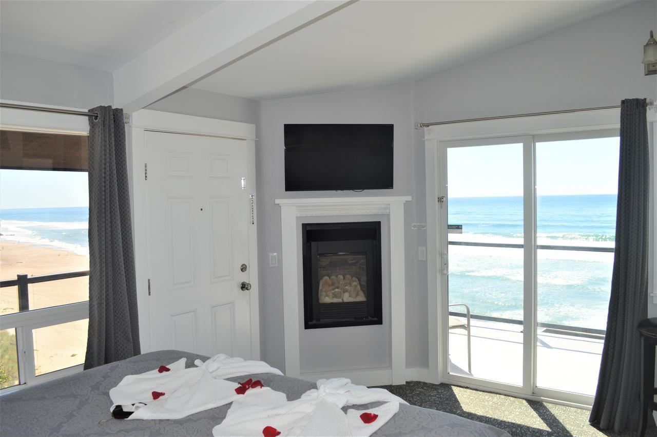 Beachfront Manor Hotel Lincoln City Exterior photo