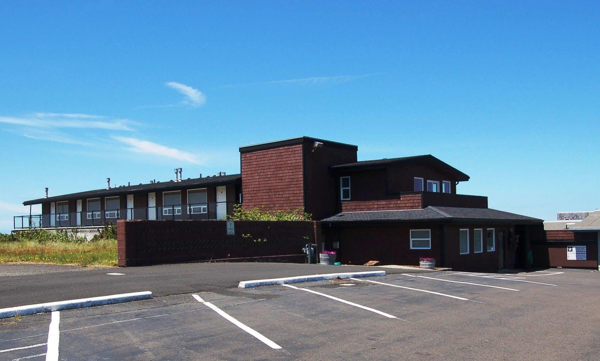 Beachfront Manor Hotel Lincoln City Exterior photo